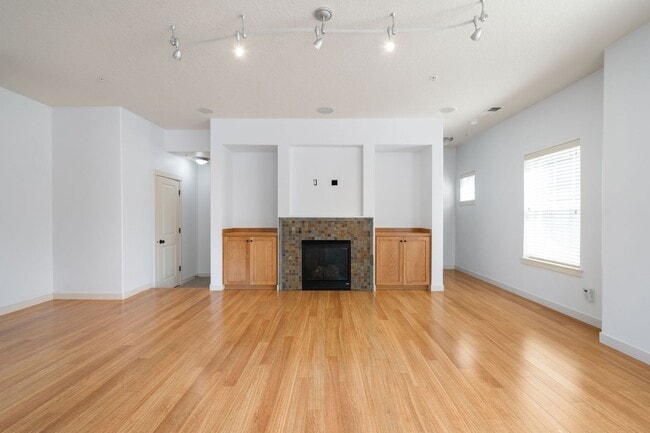 Photo - 648 NE Newstead Ln