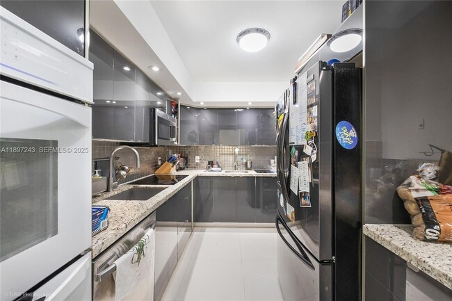 Photo - 1001 91st St Unit 303