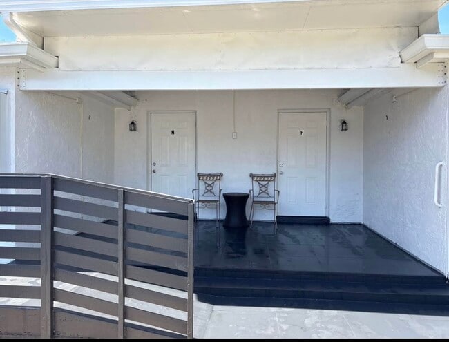Photo - 209 NW 28th Ave Unidad N