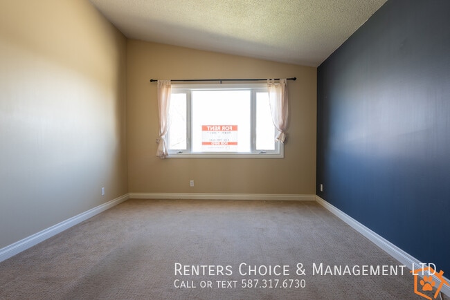 Photo - Pet Friendly Half Duplex Near Henderson Lake & Exhibition Park