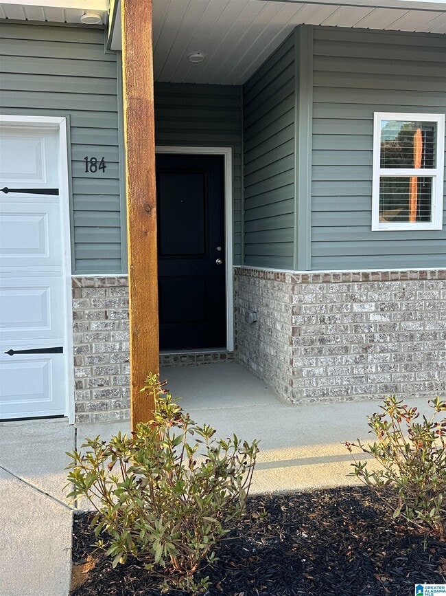 Photo - 184 Dogwood St