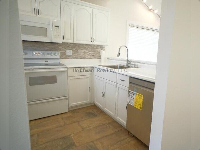 Photo - 2-Bed, 2-Bath Condo in Meadowood Community Temple Terrace Unit 0