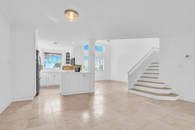 Photo - 705 Mainsail Cir