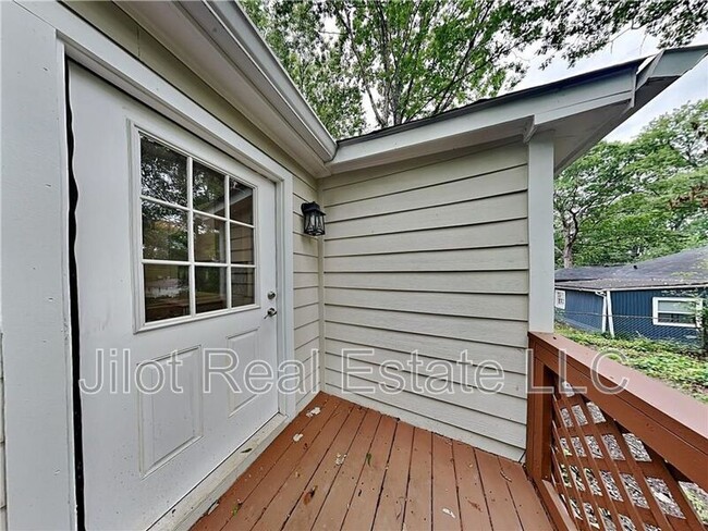Photo - 1849 E Farris Ave