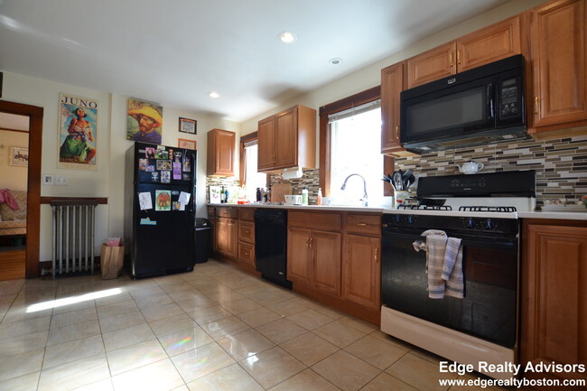 Photo - 20 Lyne Rd Apartment Unit 1