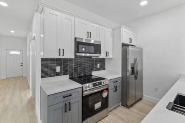 Photo - 8249 Dimstead St