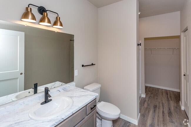 2BR, 2BA - 1,125SF