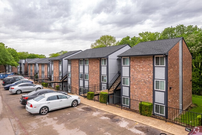 Photo - Lakeside Apartments