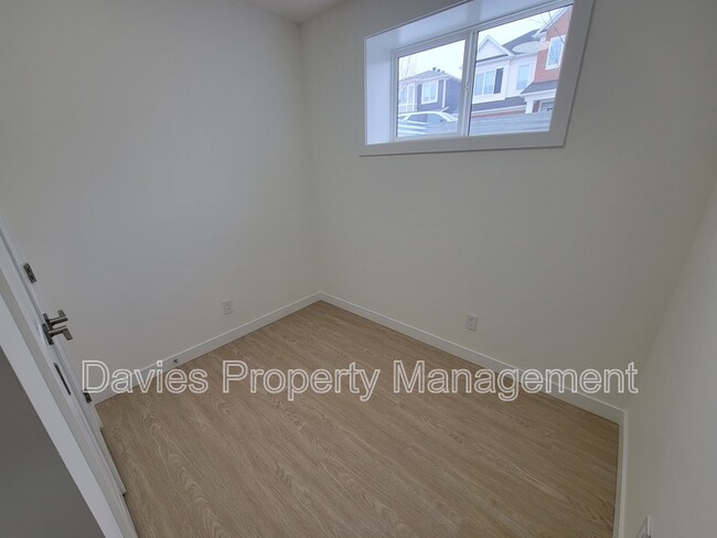 Photo - 20821-2019A 19A Ave NW Unit BSMT