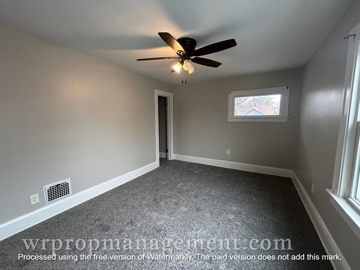 Photo - 3 Bed 1 Bath Home is West Toledo Library Neighborhood