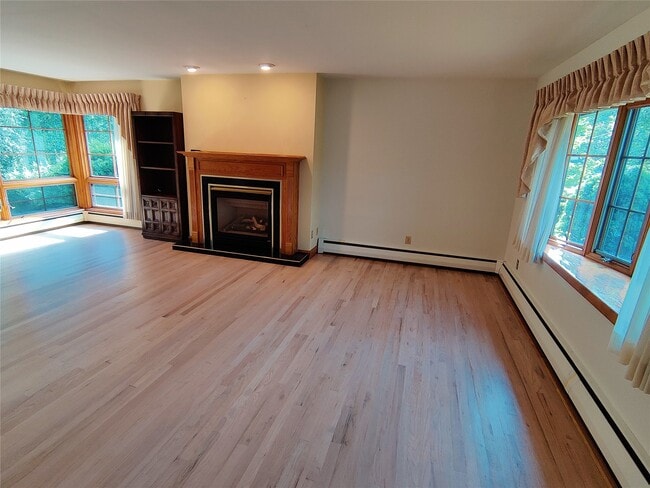 Photo - 3112 Belmont Ave