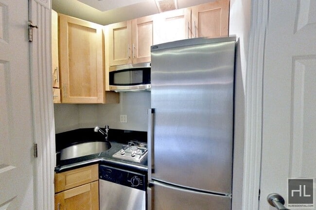 Photo - E 5TH ST. Unidad 1B