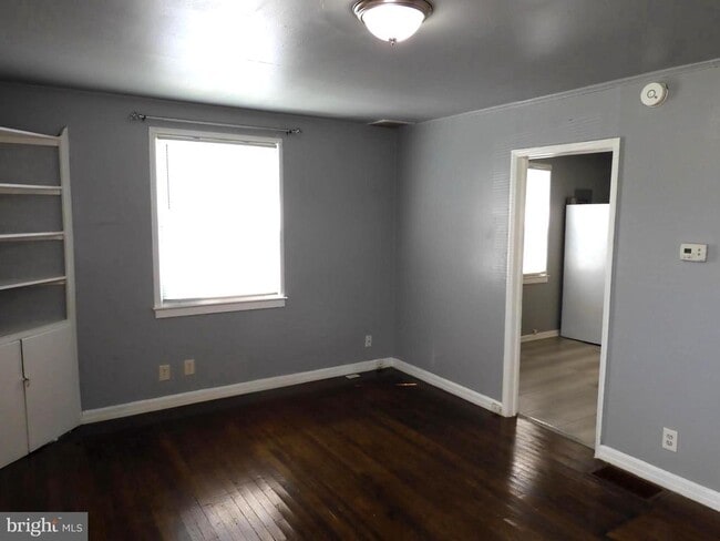 Photo - 8220 Cornwall Rd