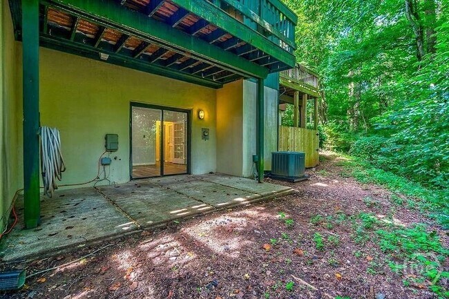 Photo - 108 Fernbanks Ct