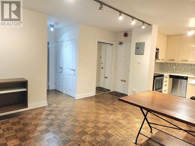 Photo - 60 Montclair Ave Unité 208