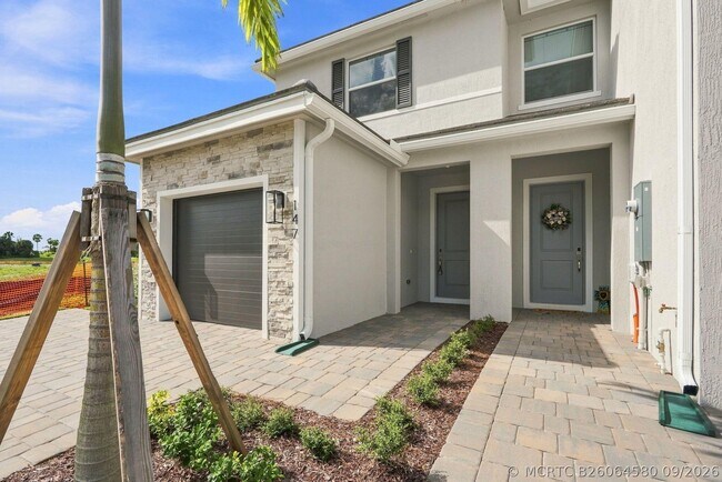 147 Lakeside Lndg Ct