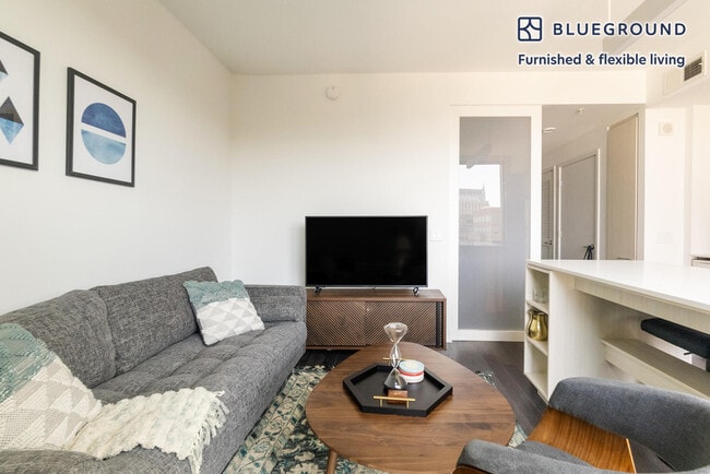 Building Photo - 11850 Freedom Dr Rental