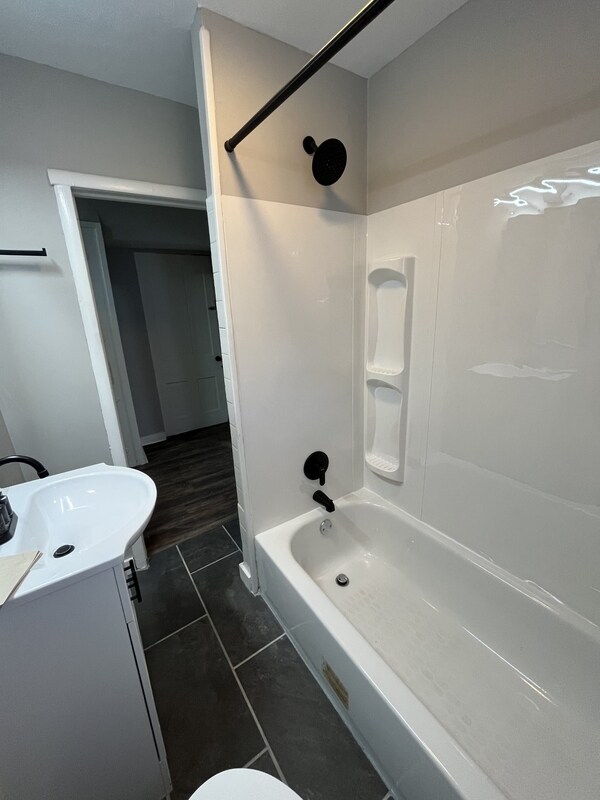 Photo - 220 W Park Ave