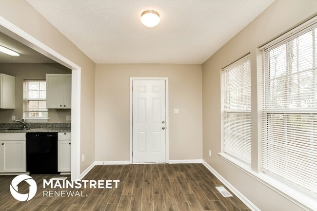 Photo - 7843 Katherine Dr