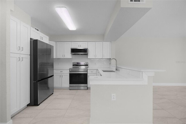 13929 Fairway Island Dr Unit 818