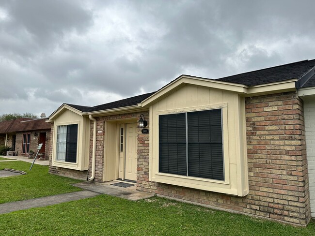 COMING SOON - 3 Bedroom, 2 Bathroom for Rent! - COMING SOON - 3 Bedroom, 2 Bathroom for Rent! Townhome