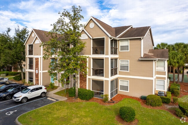 2109 Polo Club Dr Kissimmee, FL 34741 - Laguna Place Apartments