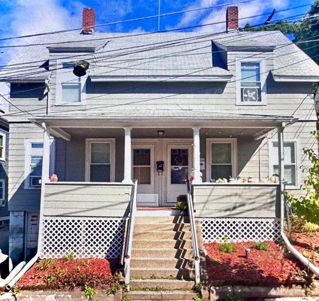 Building Photo - 12 Orange St