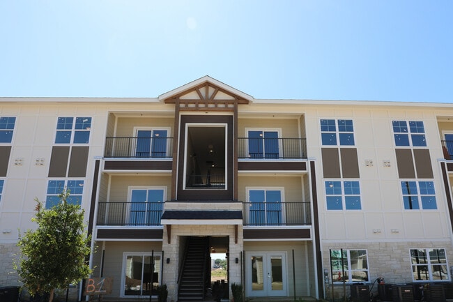 Building Photo - The Entrada at San Marcos