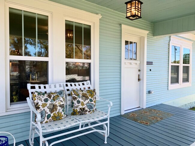 Photo - 1804 N Elm St