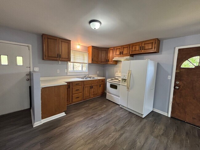 Photo - Beautiful 2 Bedroom 1 Bathroom home in Bea...