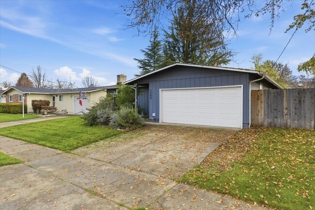 Photo - 2500 Alma Dr