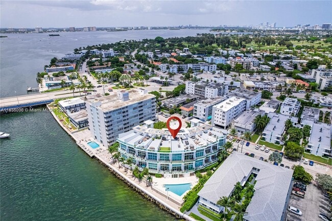 Building Photo - 2000 Bay Dr Unit 209 Rental