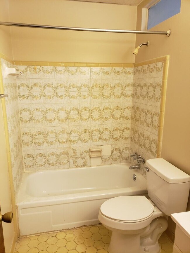 Photo - 2865 A Glenhills Cir