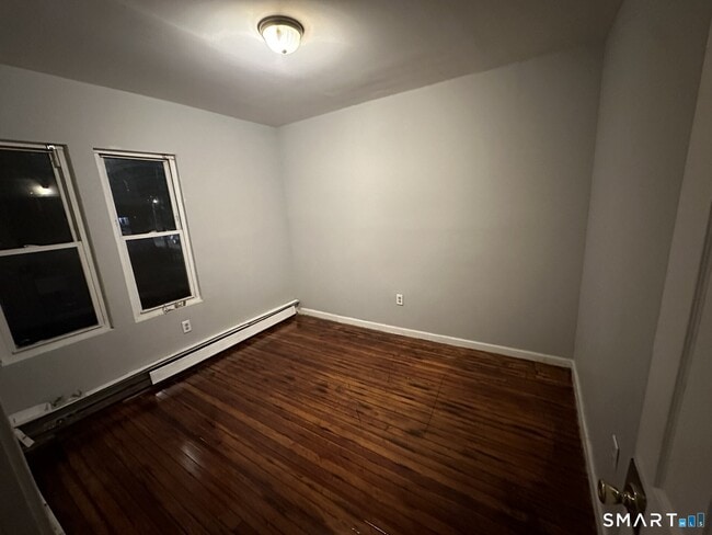 Photo - 634 Garden St