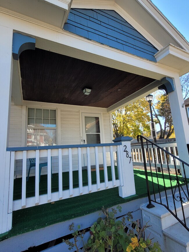 287 Electric Ave Townhome Townhome Rental in Rochester NY