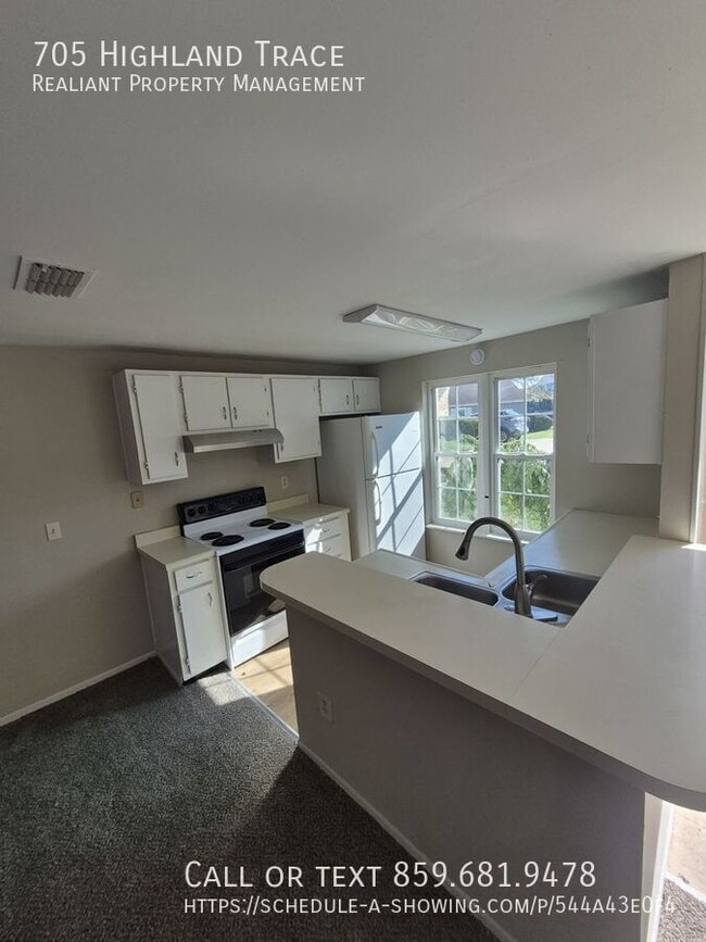 Photo - 705 Highland Trce