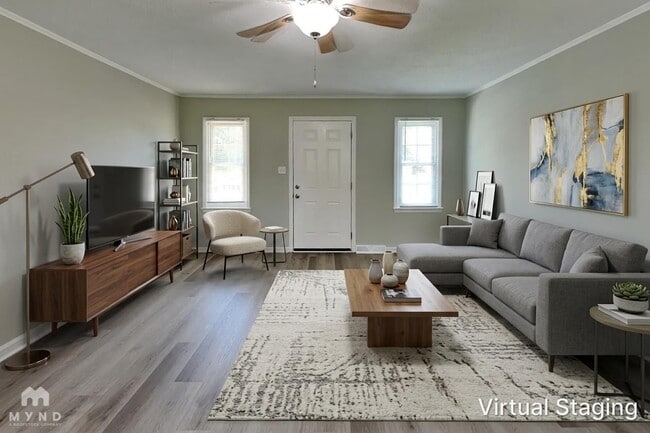 Photo - 906 Edgehill Dr