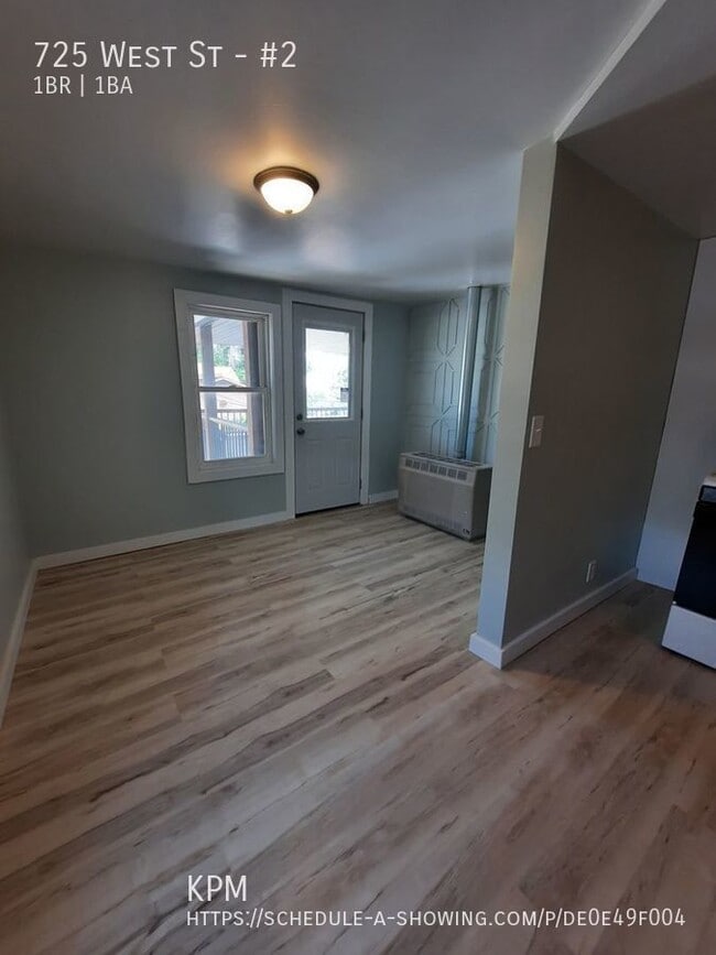 Photo - 725 West St Unit #2