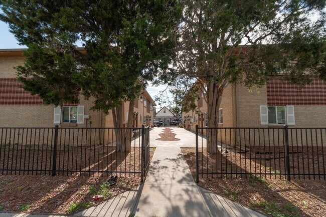 Photo - 3340 High St