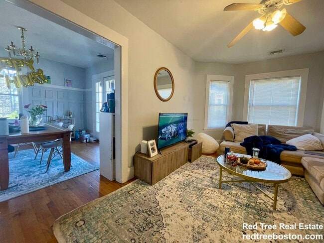 Photo - 209 Chestnut Hill Ave