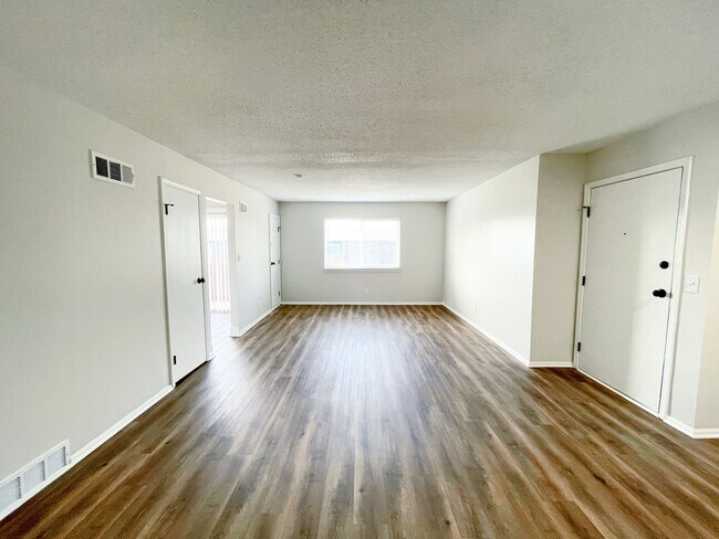 87th Street Apartments