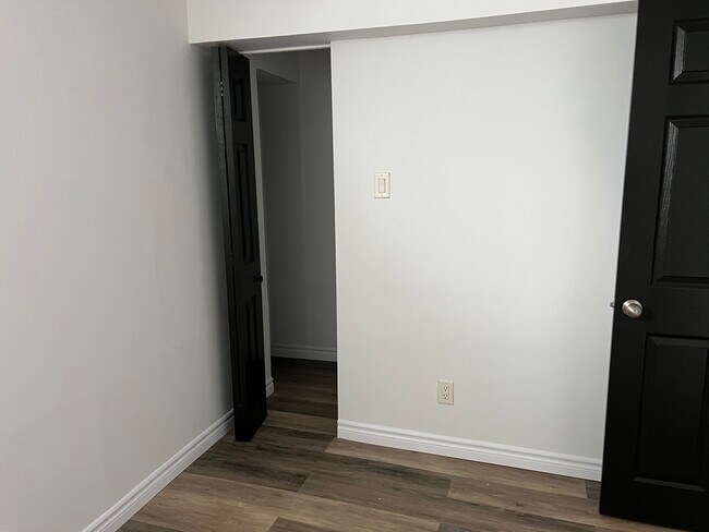 Photo - 341 St Paul St Unit 6