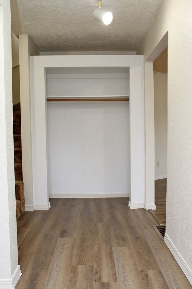 Photo - 7937-7937 N Fessenden St Unit 7927