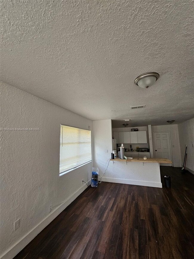 Photo - 1408 NW 9th Ave Apartment Unit B
