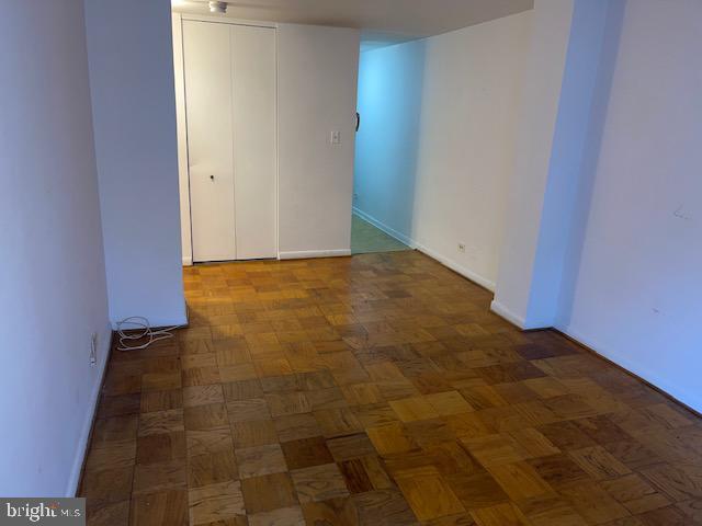 Building Photo - 1260 21st St NW Unit 212