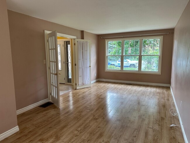 Photo - 244 Ridgewood Rd