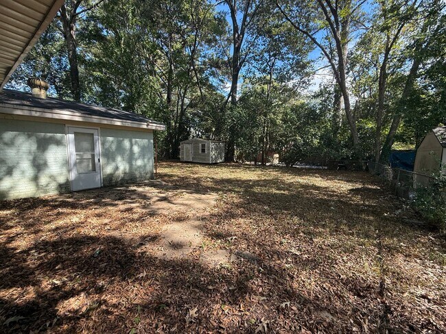 Photo - ** 3 bed 1 bath located off Zelda Road ** ...