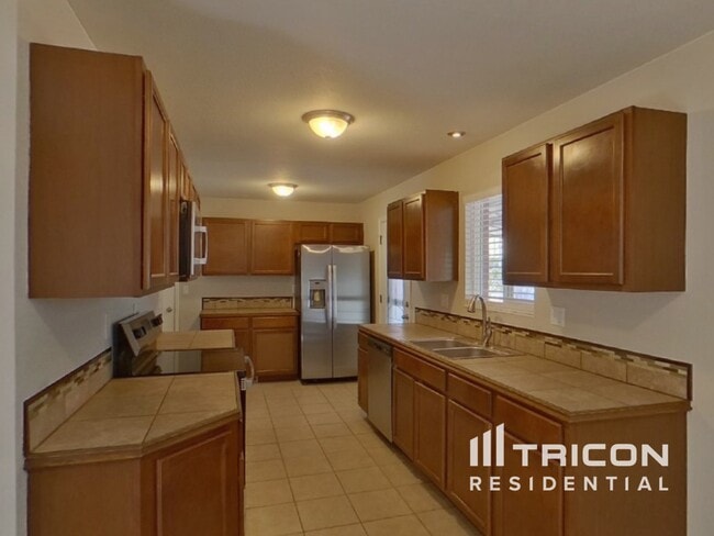 Photo - 1614 Tesla Dr