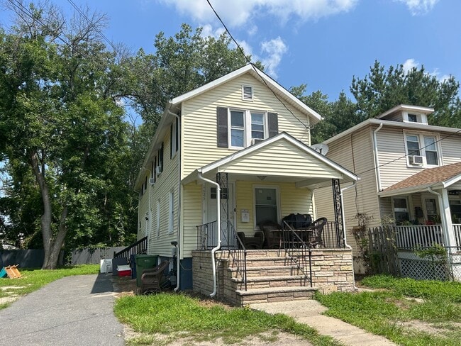 Photo - 1625 Sewall Ave Unidad 1