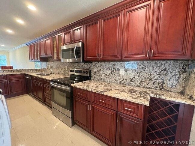 Building Photo - 1441 NW 19th Terrace Unit 201